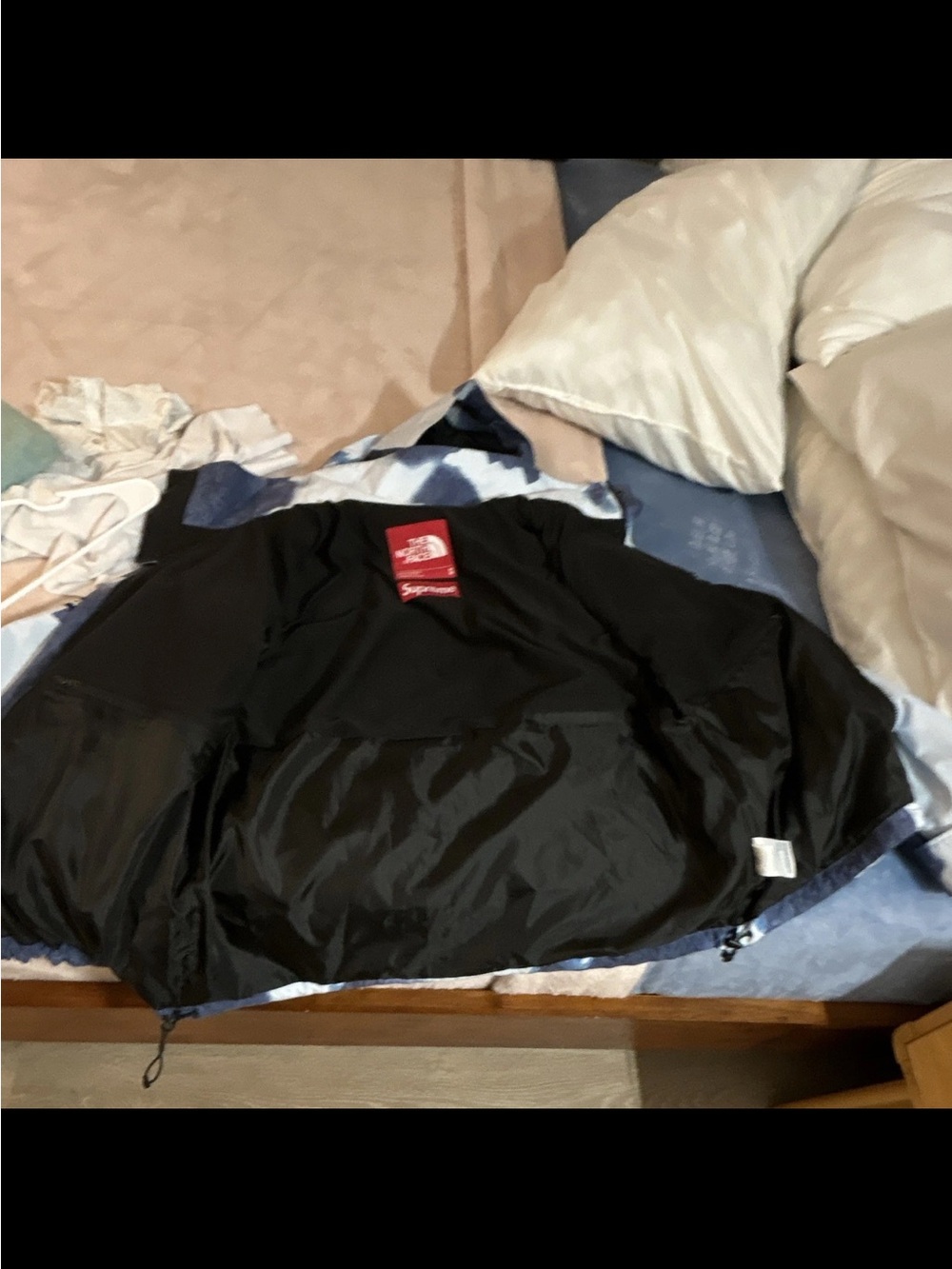 Supreme x The North Face Bleached Denim Print Mountain Jacket - Picture 6 of 7